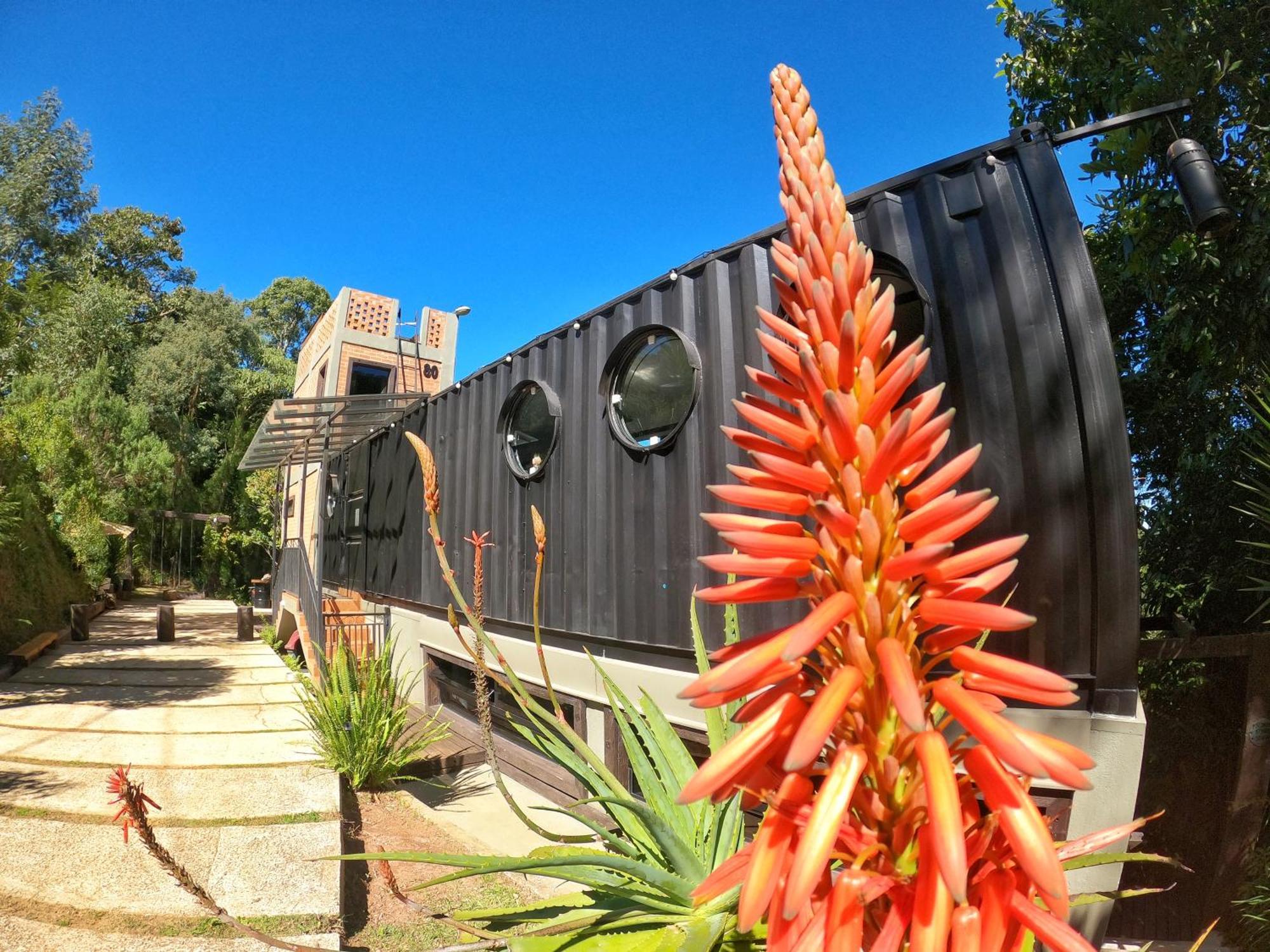 Casa Container 80 Hotel Campos do Jordão Екстериор снимка