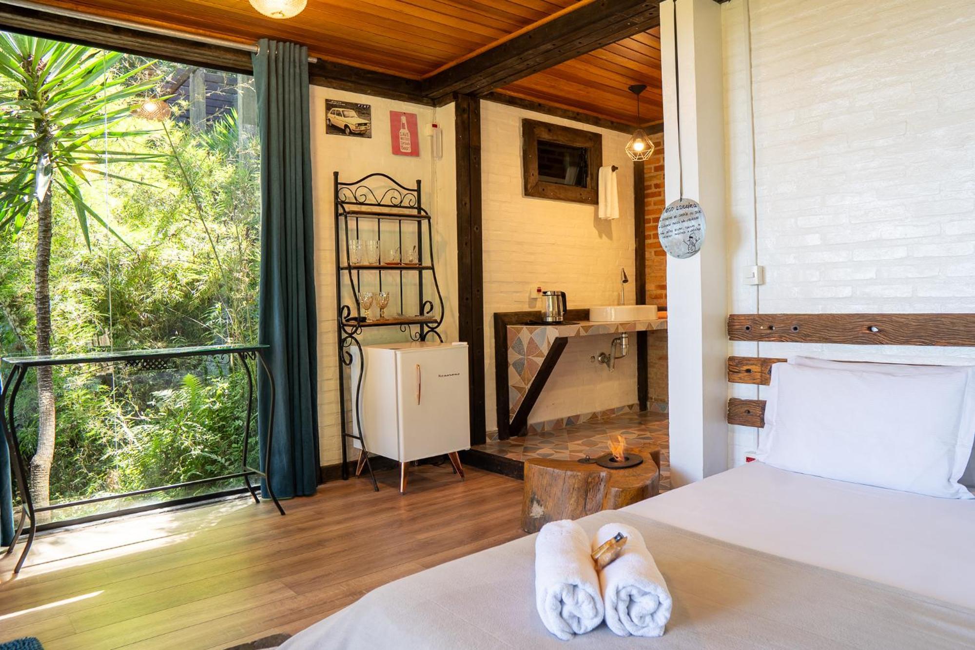 Casa Container 80 Hotel Campos do Jordão Екстериор снимка